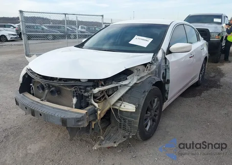 2015 Nissan Altima 2.5 S from USA, damaged, VIN 1N4AL3AP5FC252915